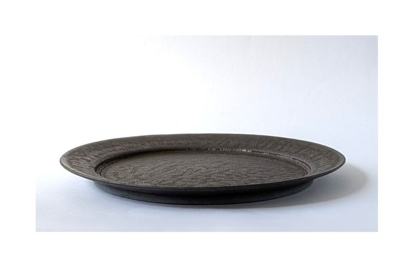 鉚黒　リムプレート